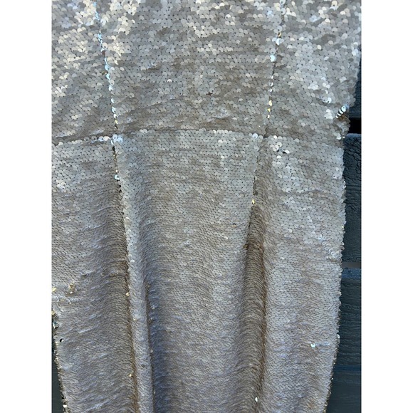 ASTR the Label Two Way Flippy Gold Sequin Mini Dress w/ Spaghetti Straps sz XS - Picture 4 of 9